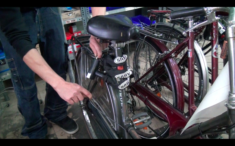 Comment transporter un cadenas sur son vélo ?